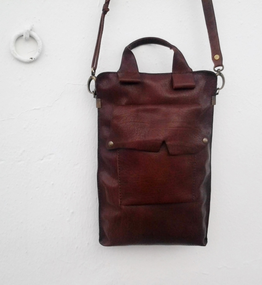 laptop shoulder handbag by fg handmade bags